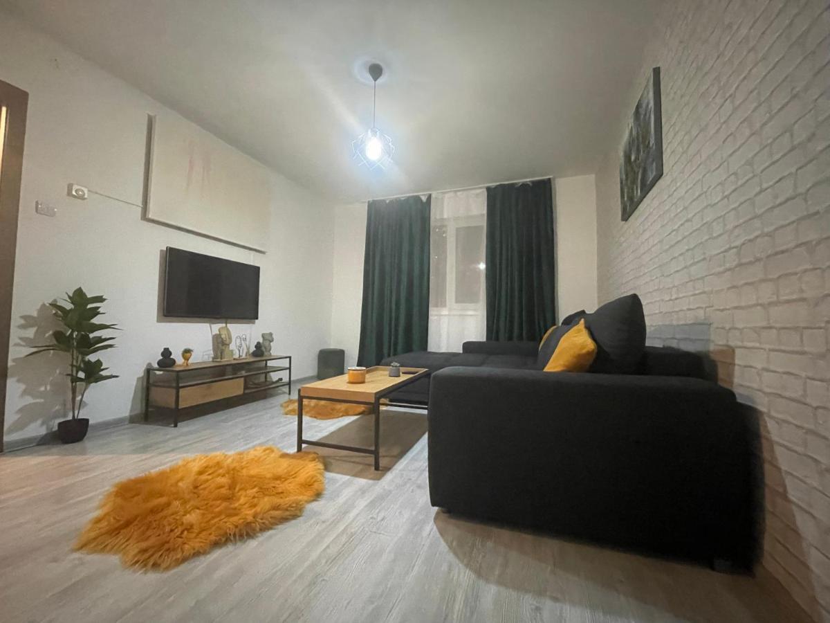 Londof Apartments- New Center Брашов Екстер'єр фото