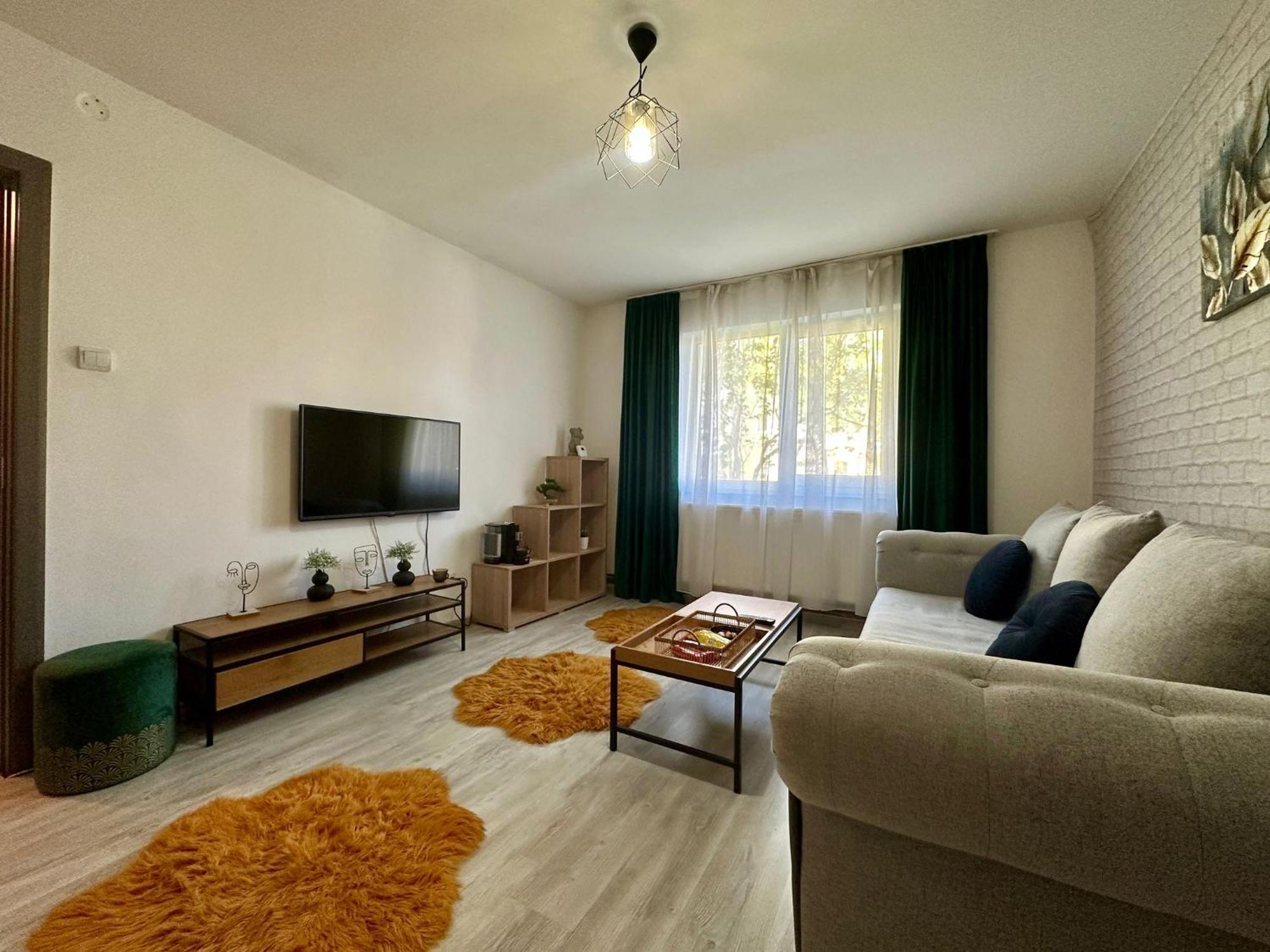 Londof Apartments- New Center Брашов Екстер'єр фото